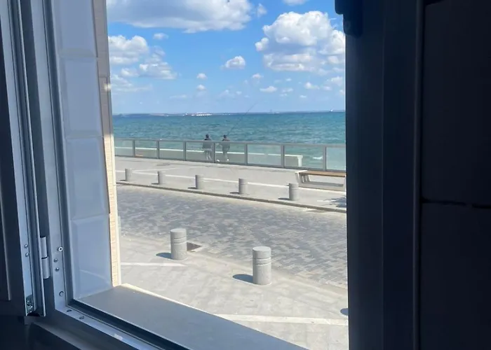 Seaside בית נופש לרנקה